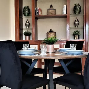  Appartement ☆hivernage☆ Charming , Spacious & Bright With Pool